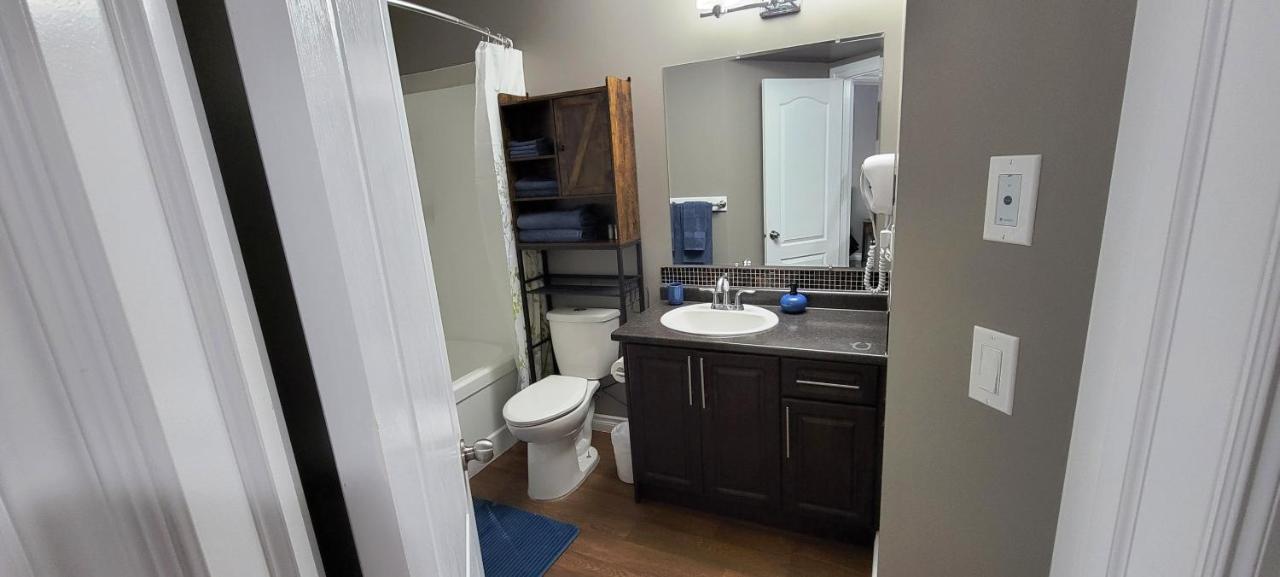 Blue Wave 2 Bedroom Suite Saskatoon Exterior photo